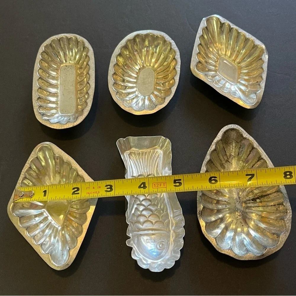 Lot 6 Mixed Vintage Mini Aluminum Tart Cake Cookie Pans Molds Soaps Crafts Choc